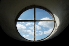 Fensterkreuz_Luetjenburg_800px_Haug
